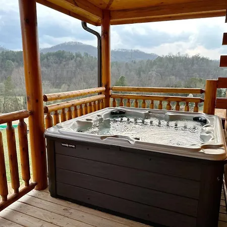2 Cabins Sleeps 28 8Bedroom Pool Hot Tub Game Room